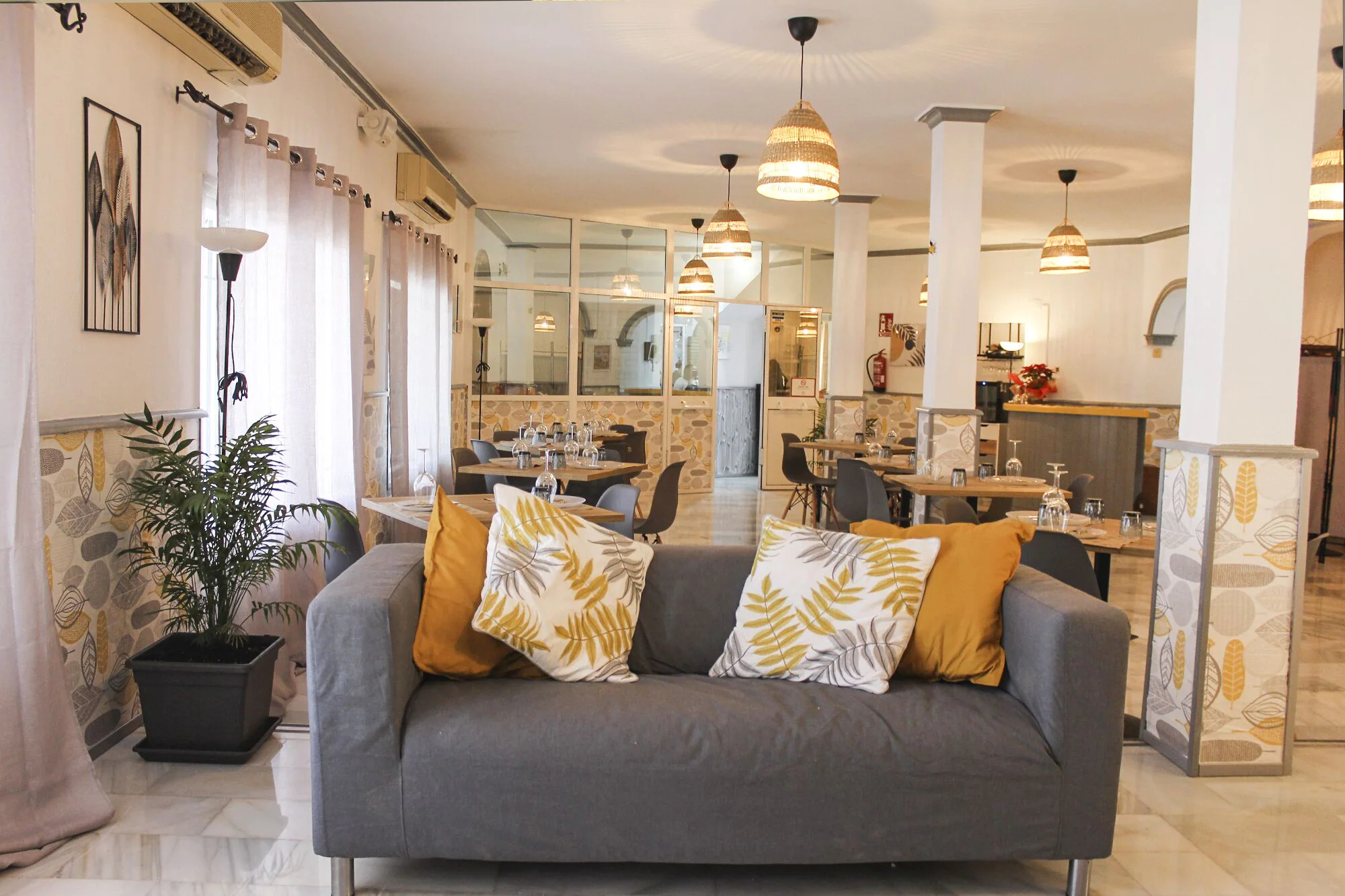 Hotel Vía Sevilla Cádiz Alojamiento Y Restaurante