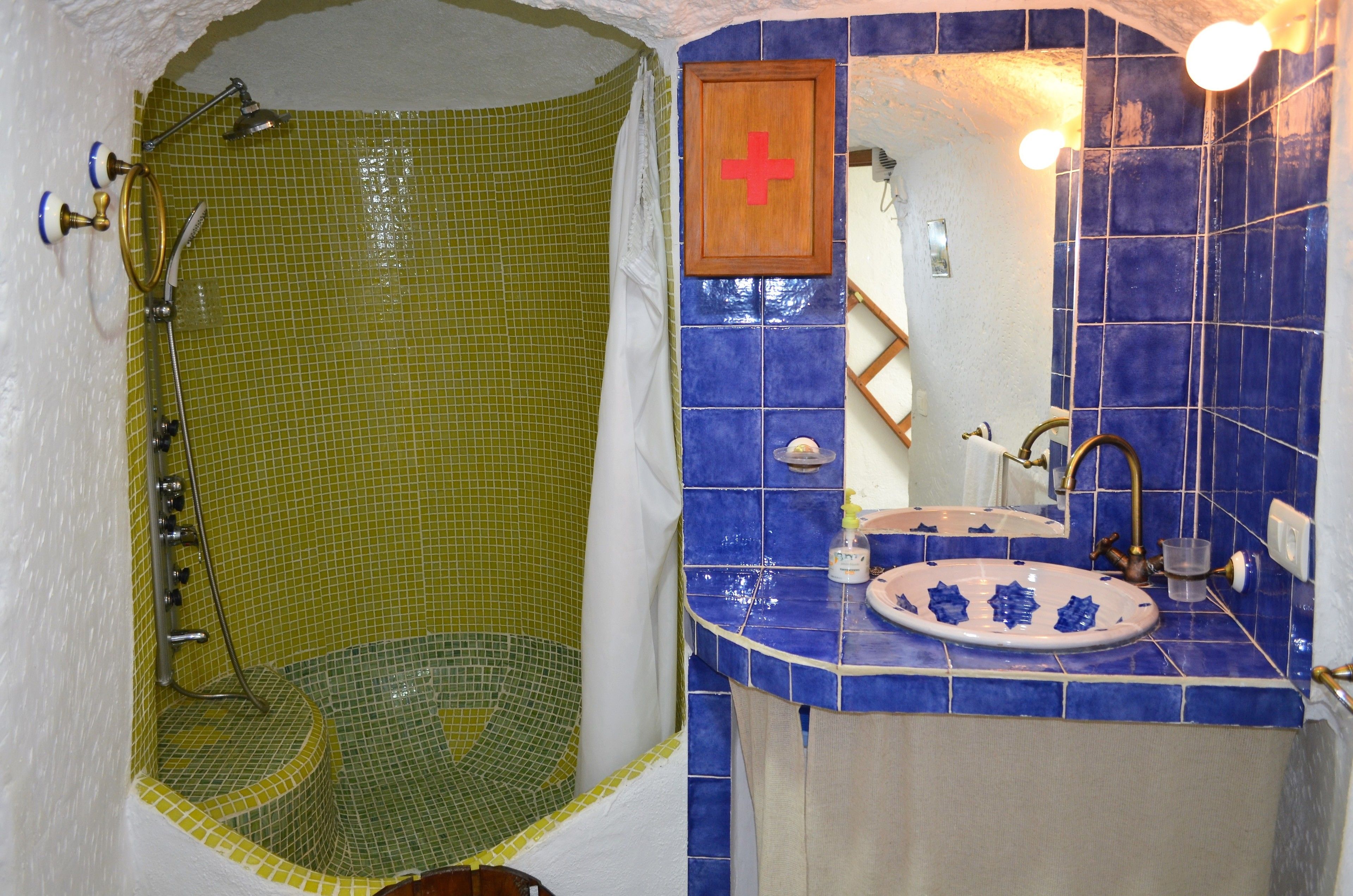 Cuevas Algarves De Gorafe