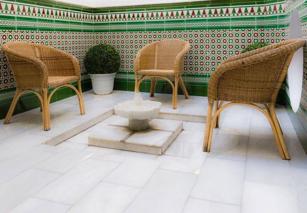 Alhambra Zoom Hostel