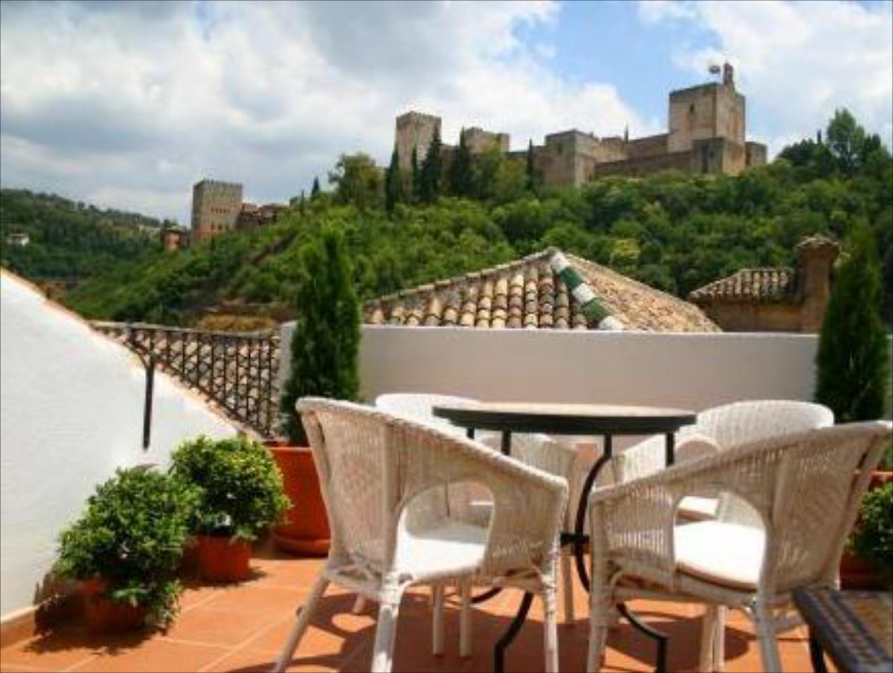 Apartamentos El Almez