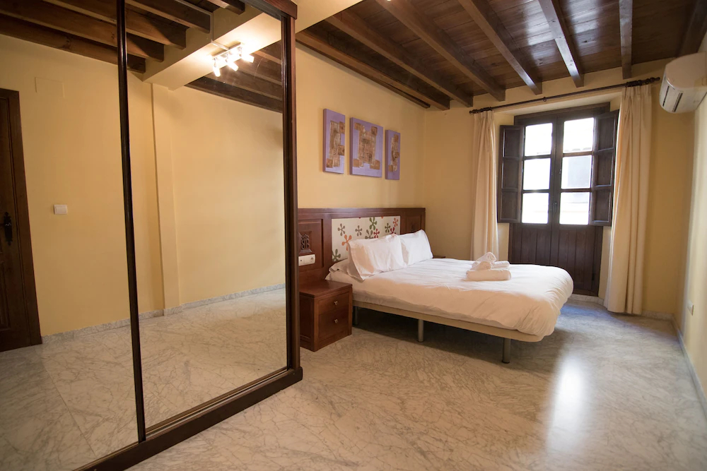 Apartamentos Mercader de Sedas
