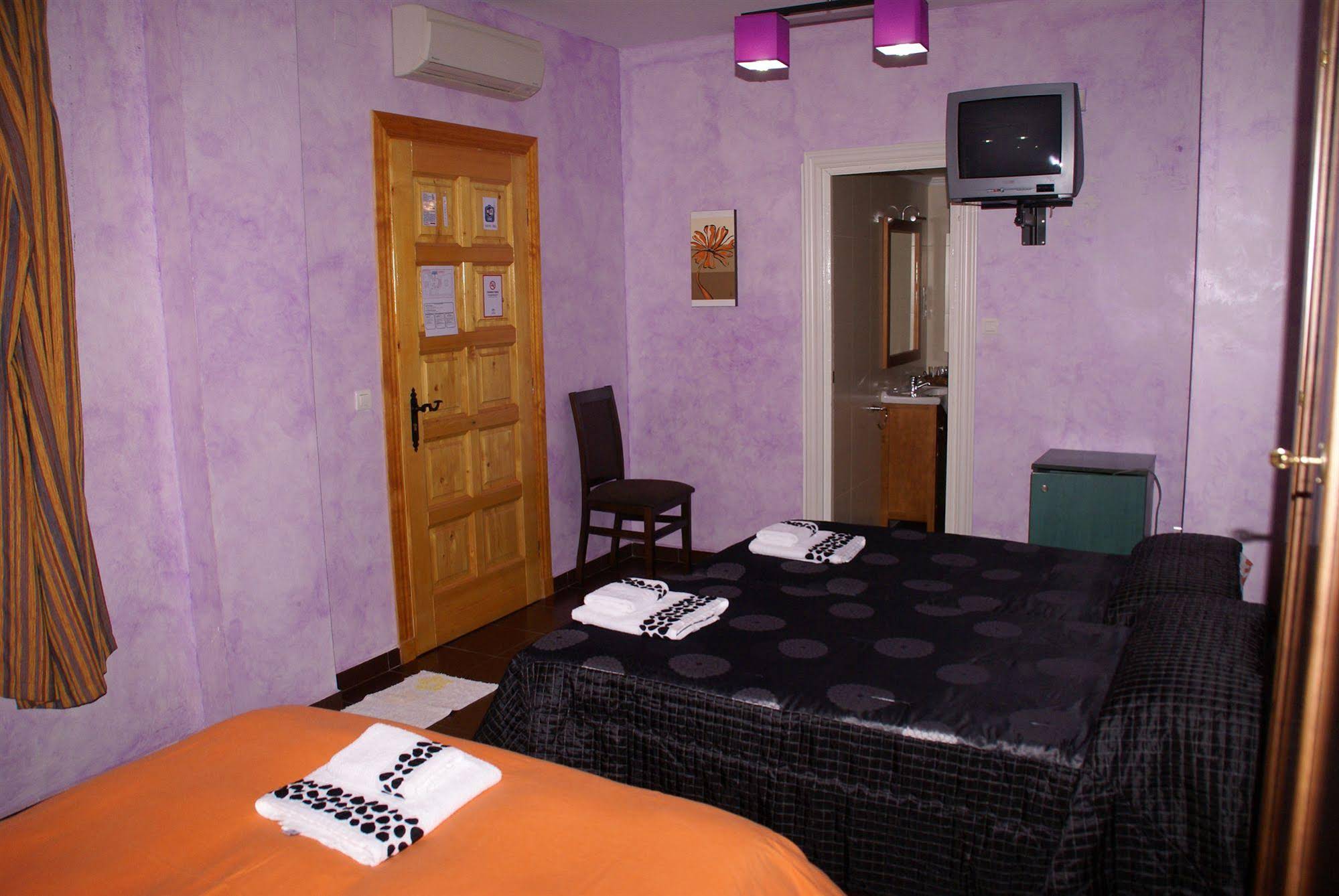 La Perla Granada Suites