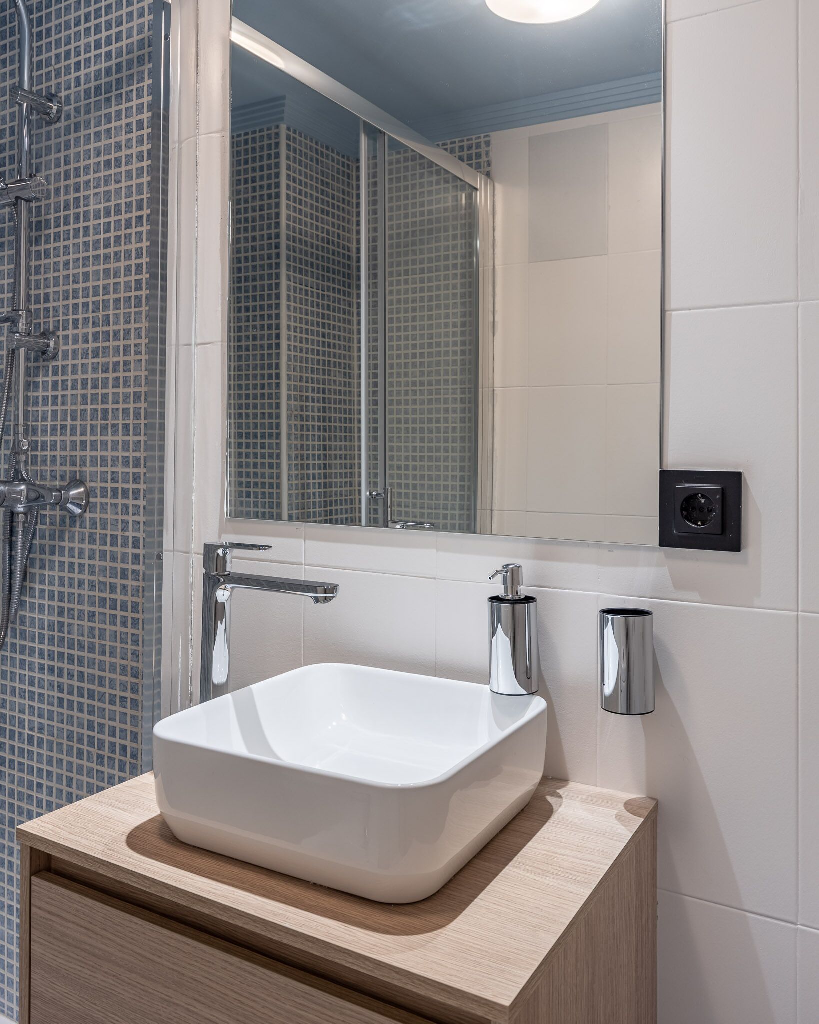 Olala Granada Suites