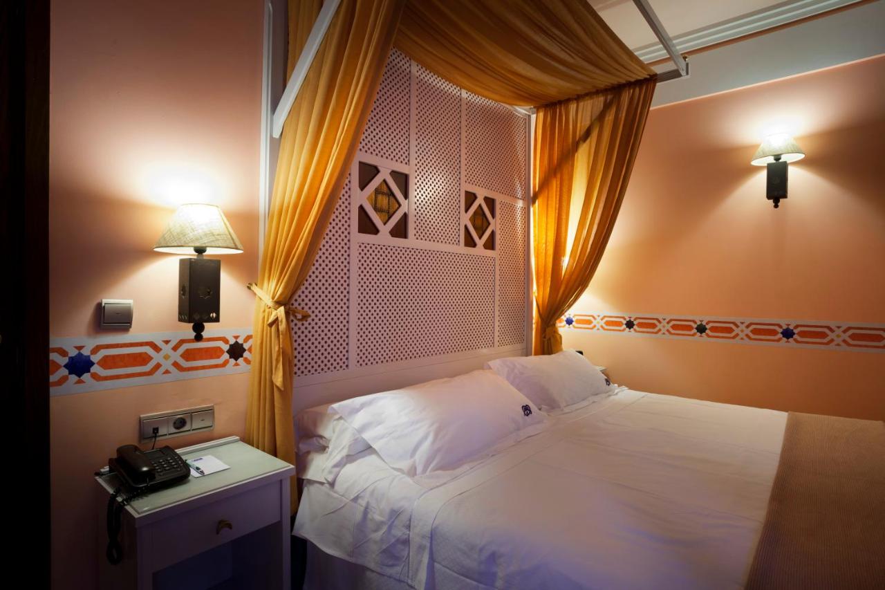 Suites Gran Via 44