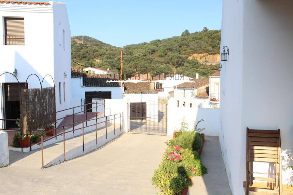 Casas Rurales Los Montes