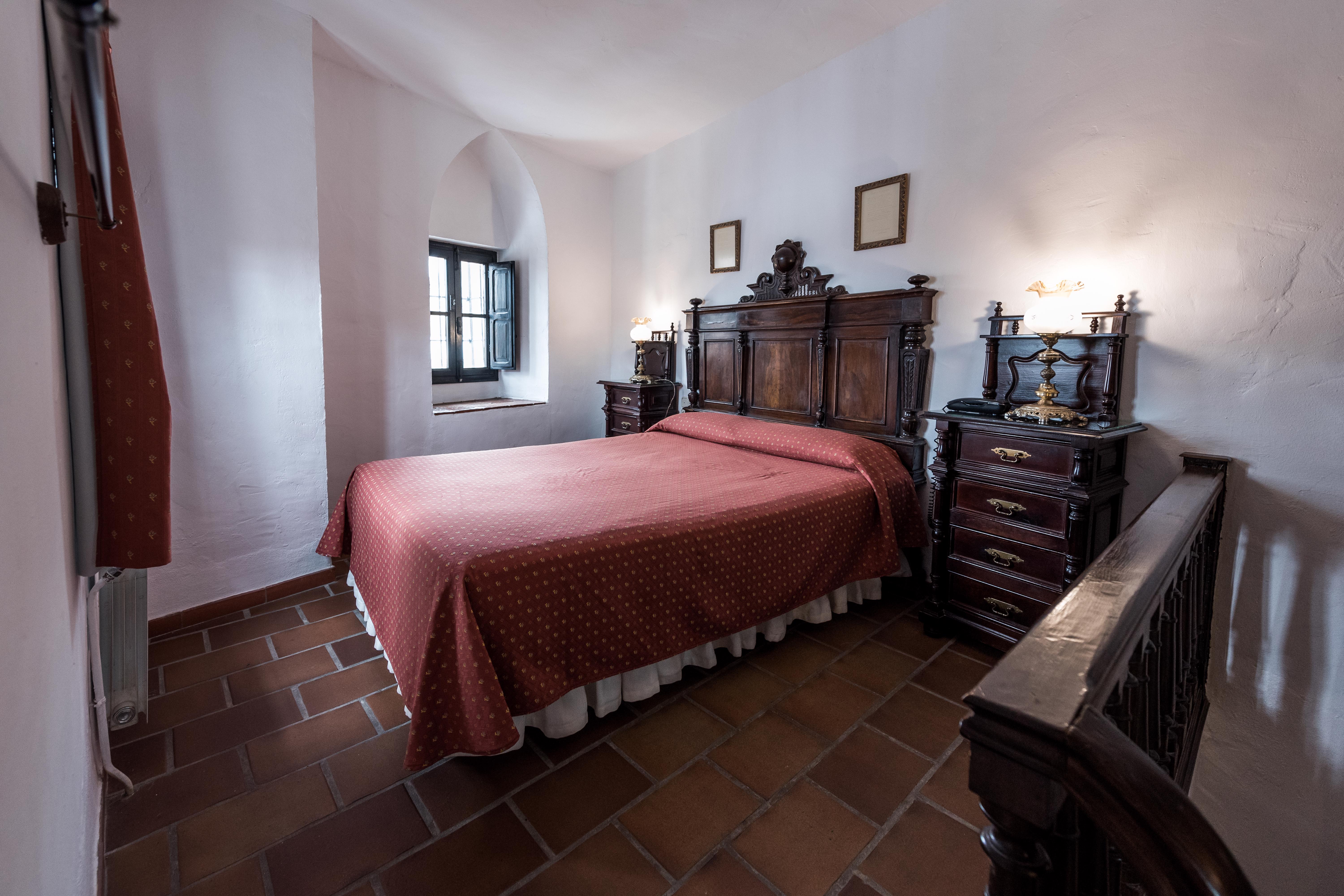 San Gabriel Su Casa En Ronda