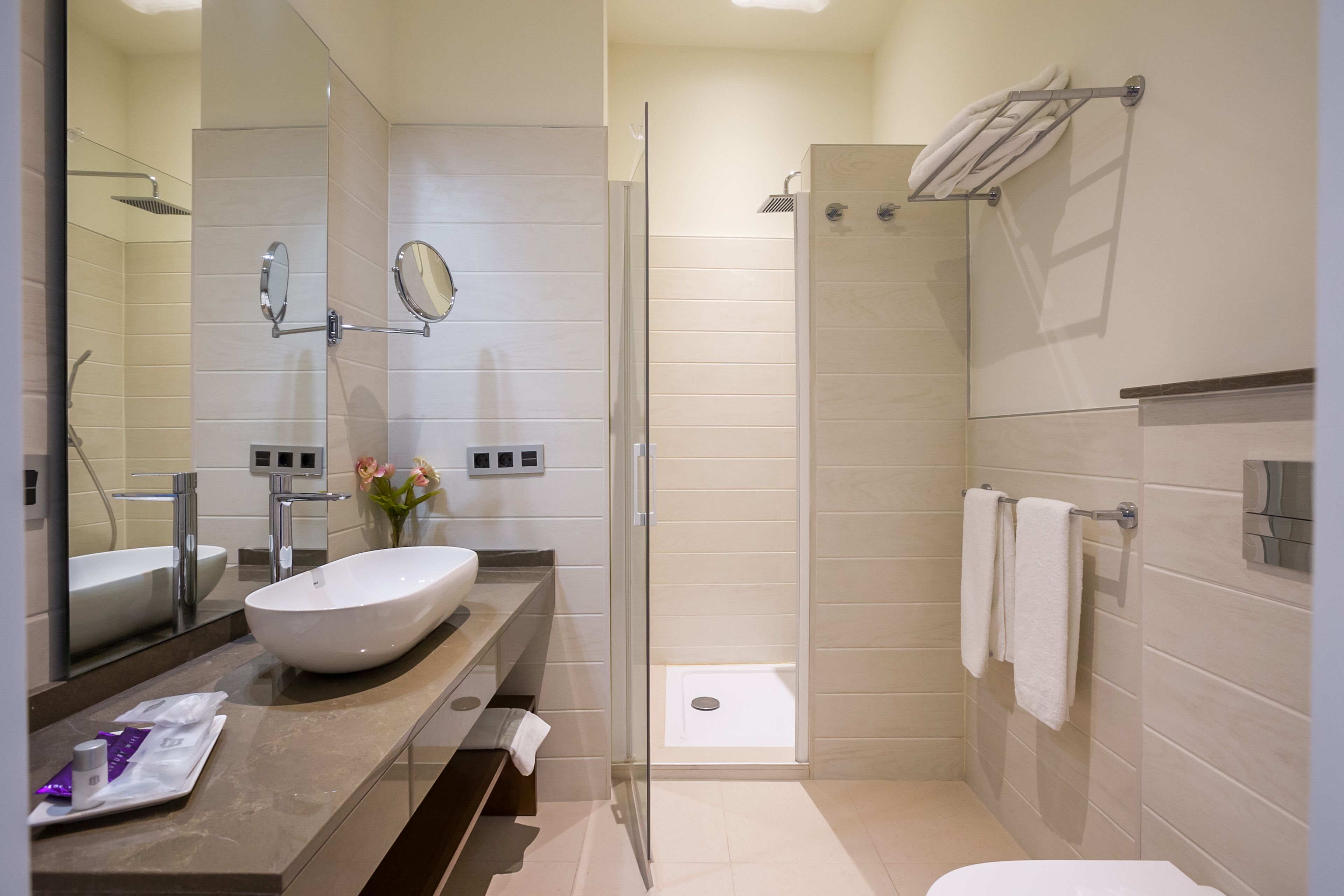 Welldone Cathedral Suites
