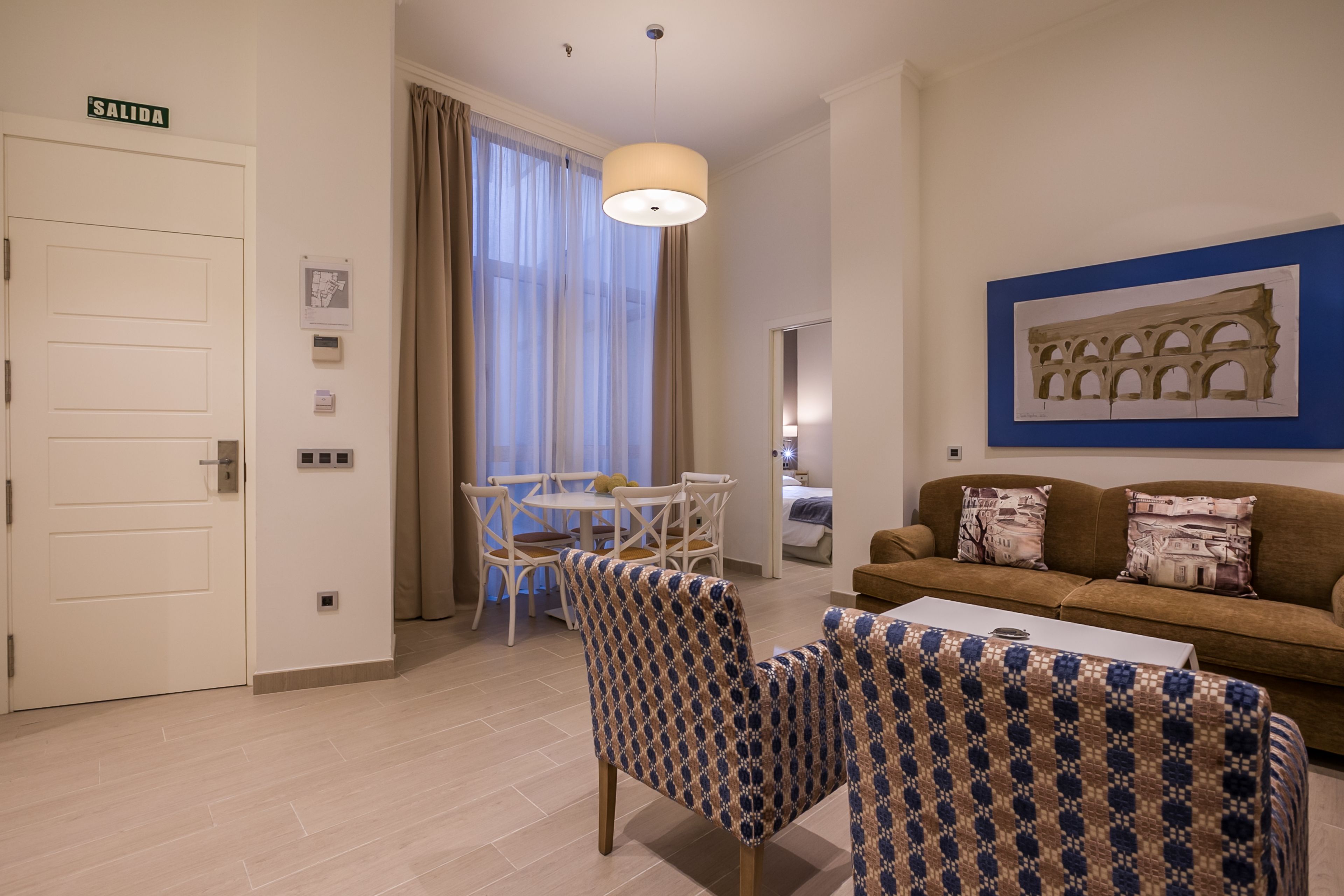 Welldone Cathedral Suites