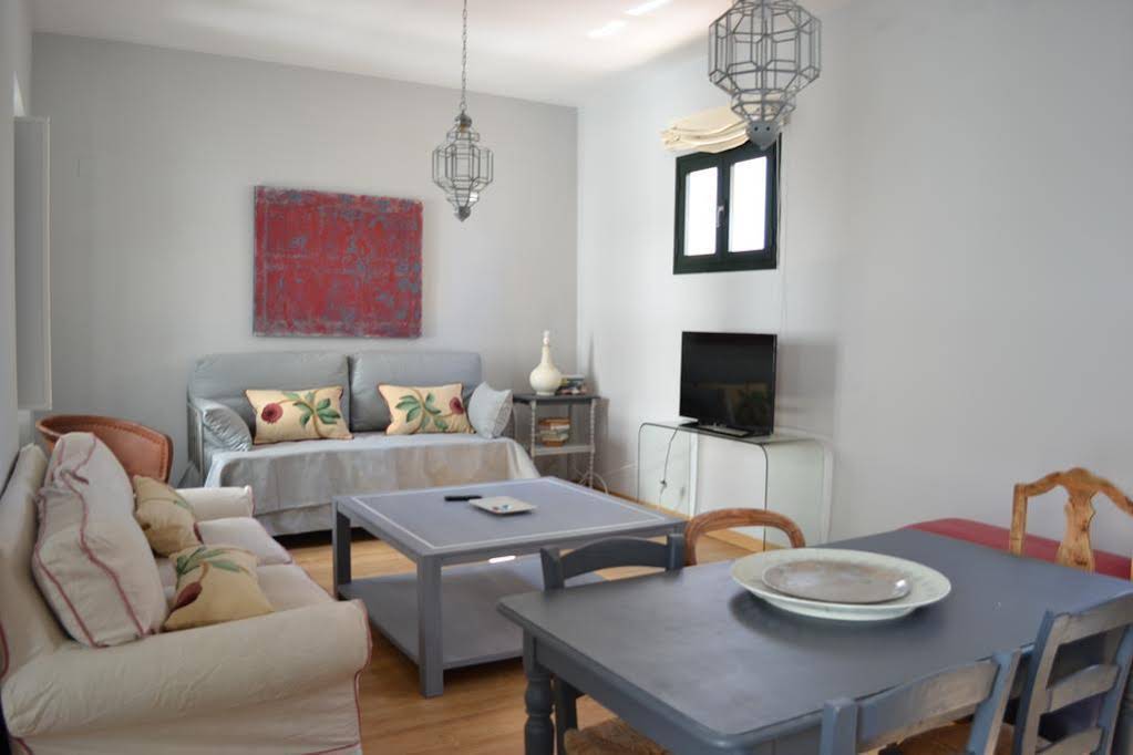 Casas Y Patios De Sevilla