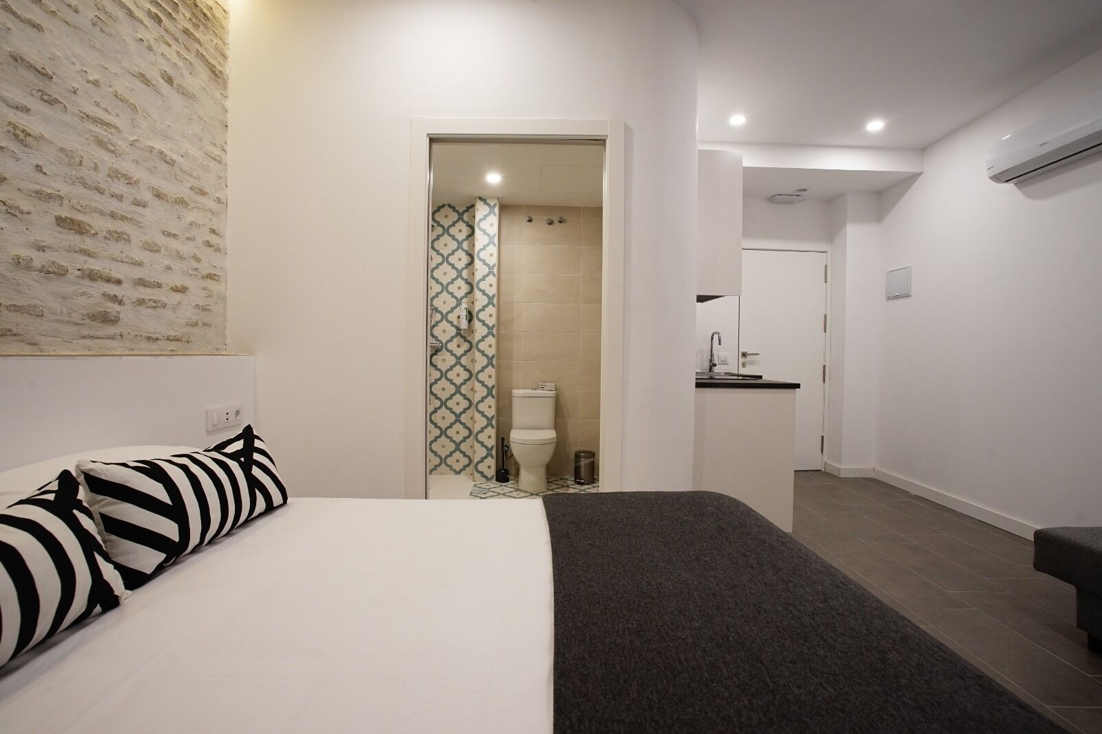 Dolium Apartments