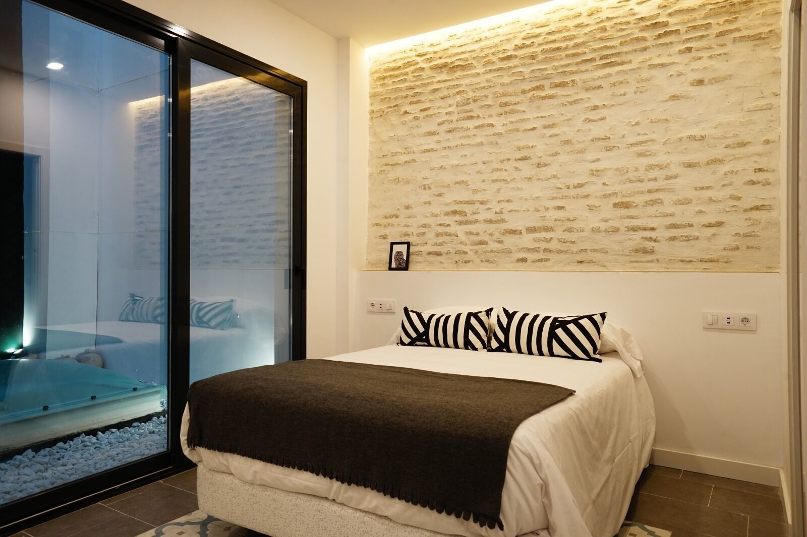 Dolium Apartments