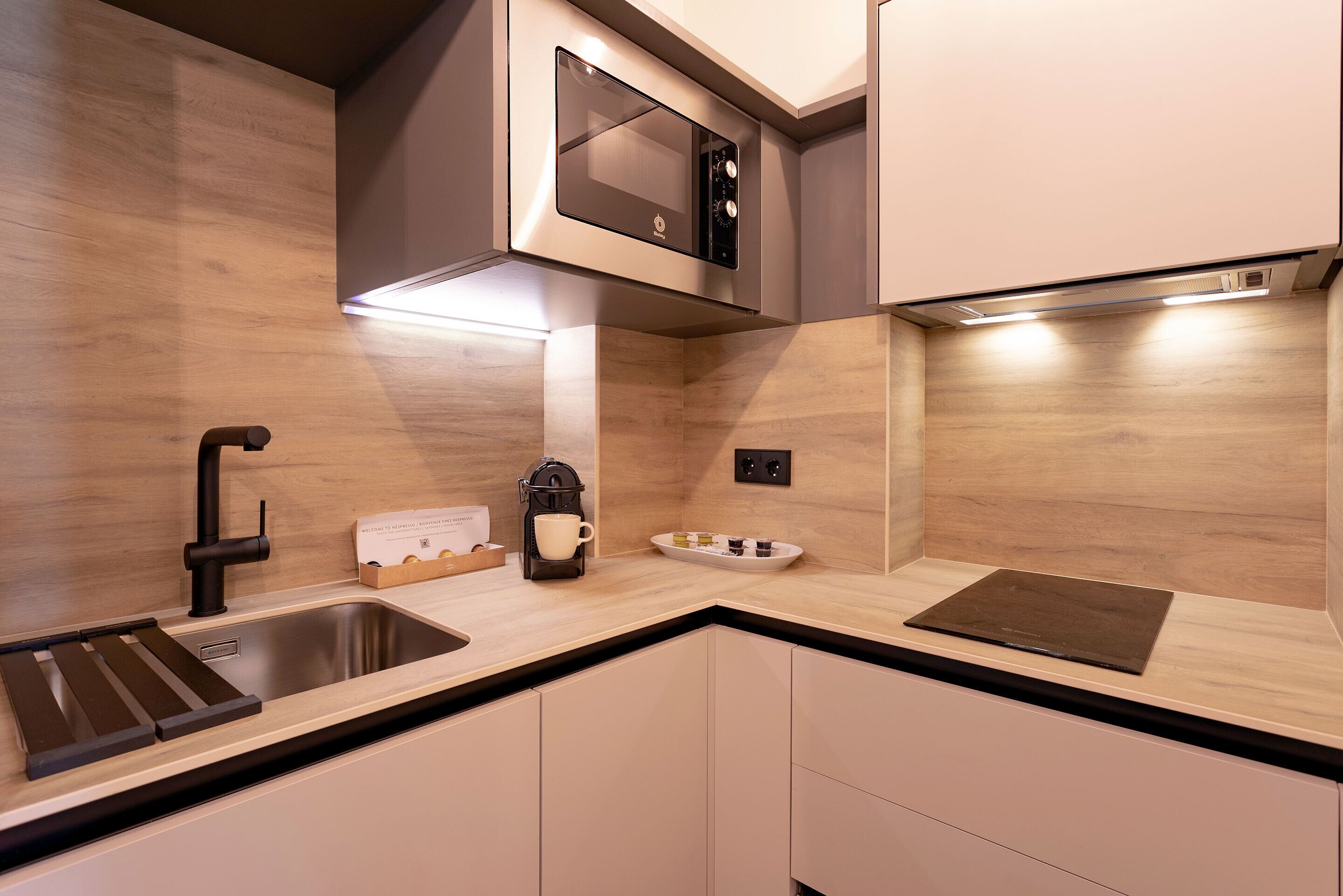 Genteel Home San Francisco Suites