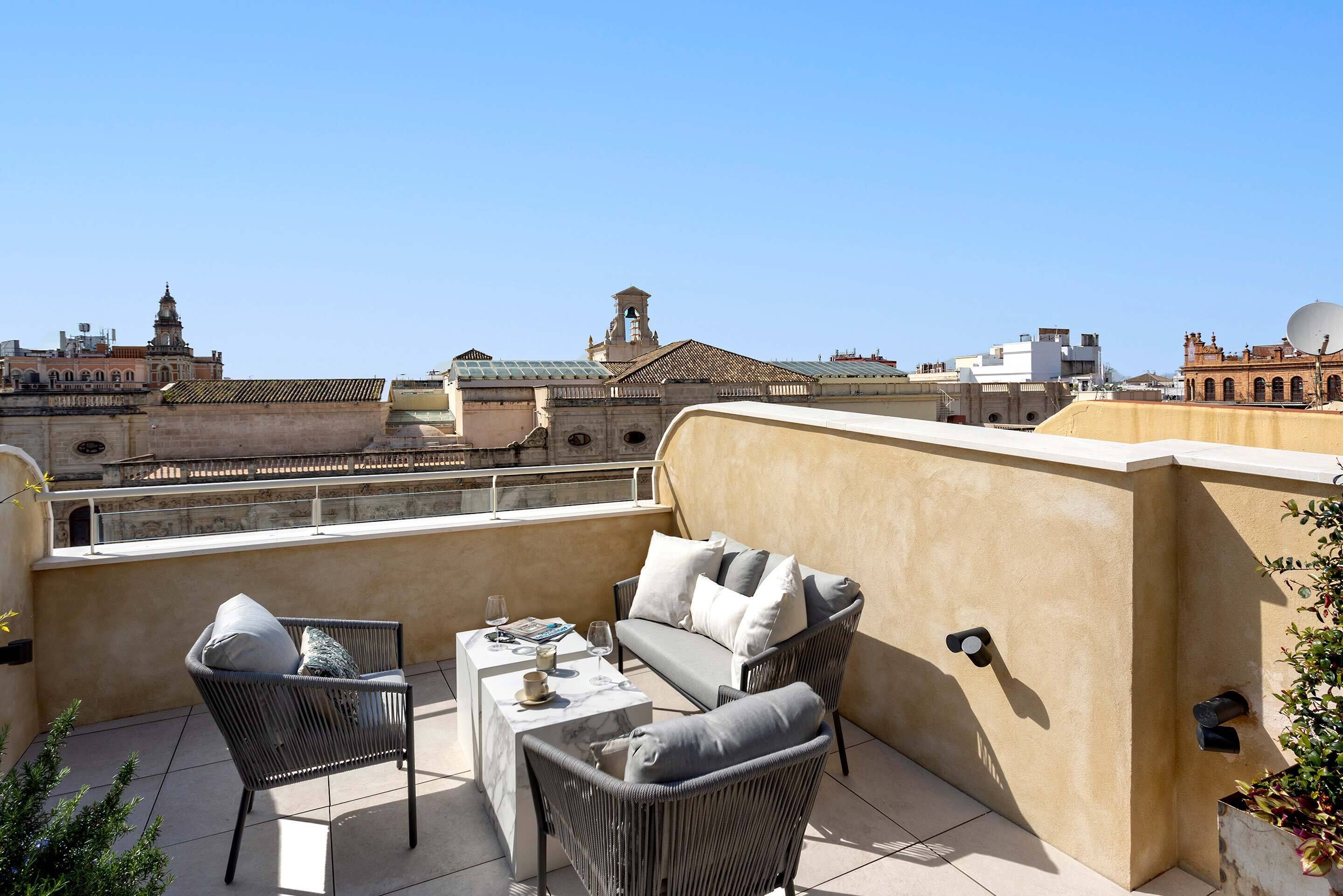 Genteel Home San Francisco Suites