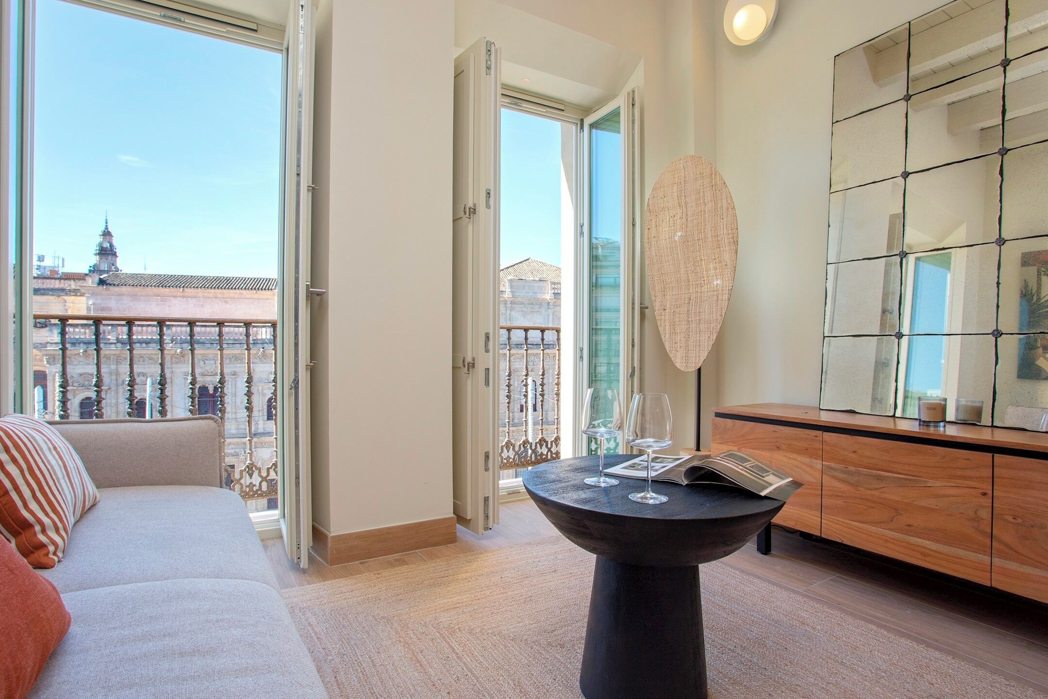 Genteel Home San Francisco Suites