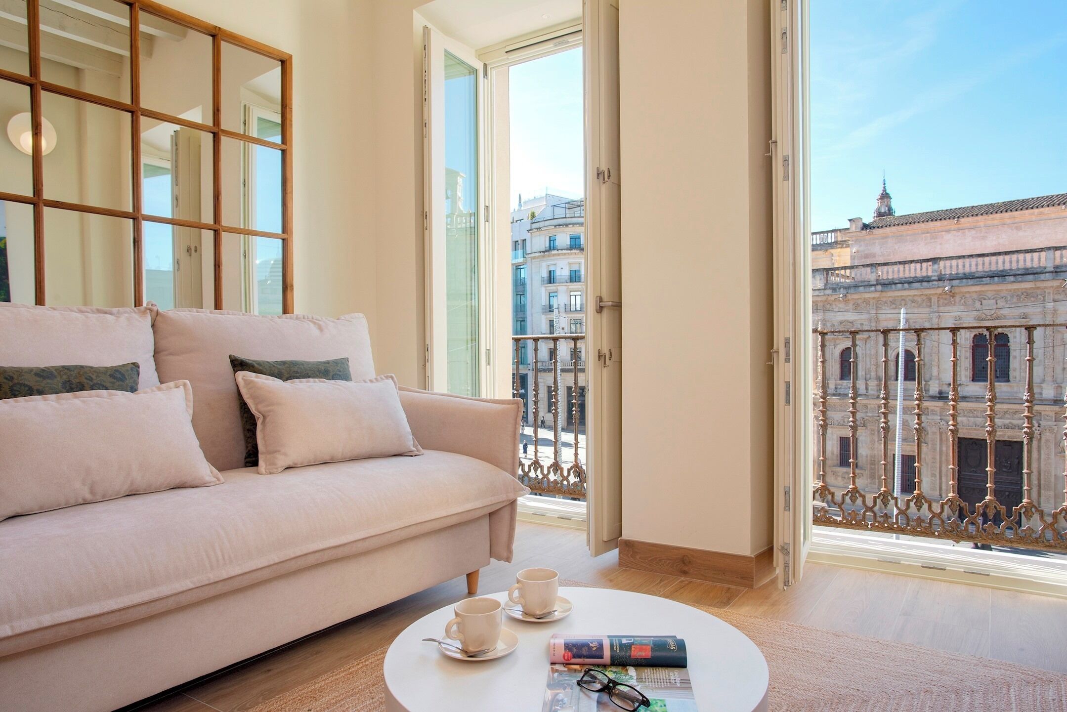 Genteel Home San Francisco Suites