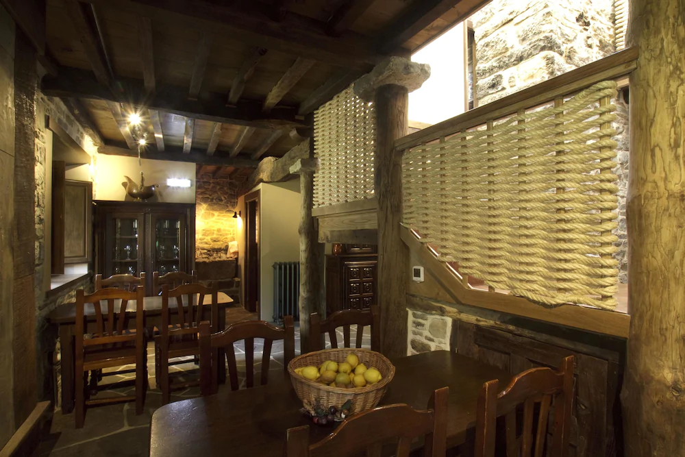 Casona De El Castaniu