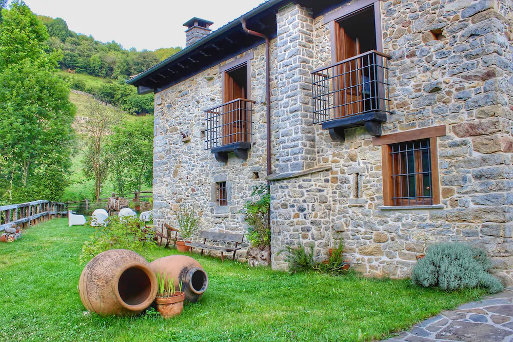 Casona De El Castaniu