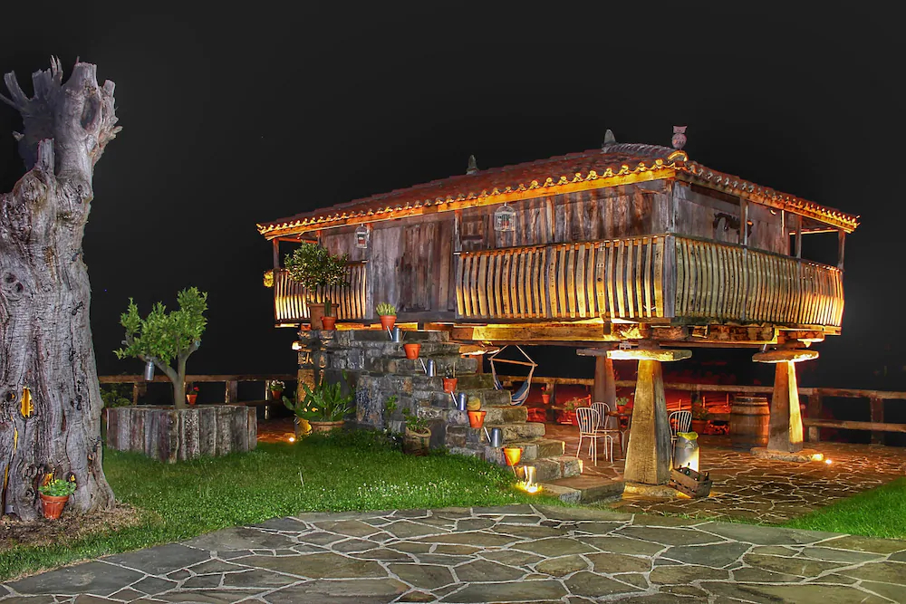 Casona De El Castaniu