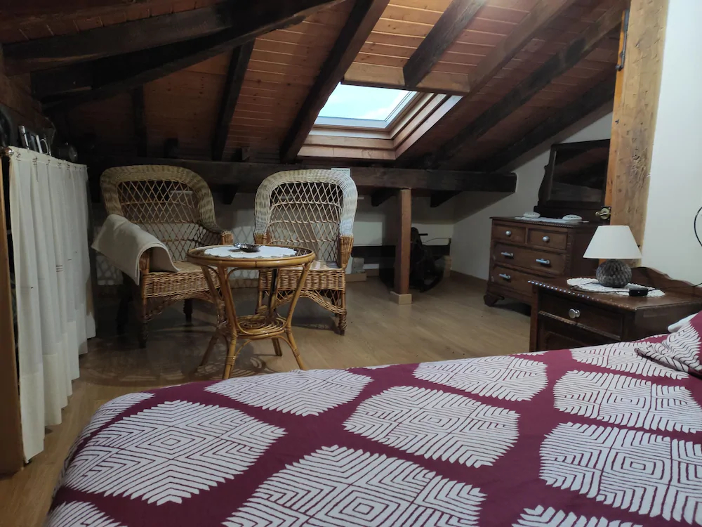 Apartamentos Rurales La Caviana