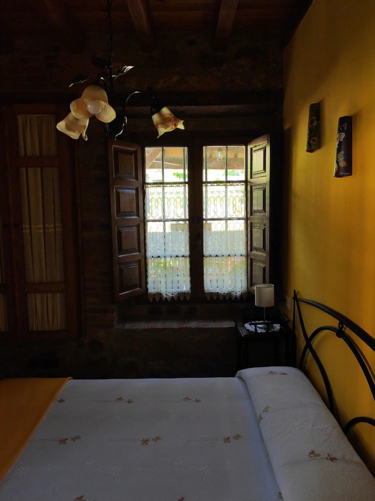 Apartamentos Rurales La Caviana