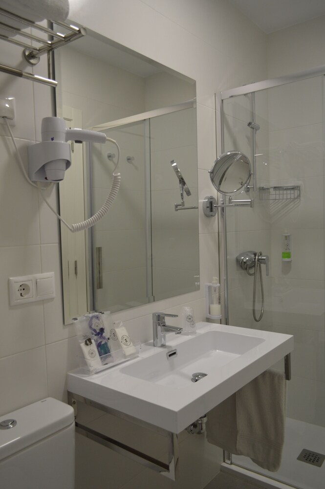 Hostal Alda Alborán Rooms