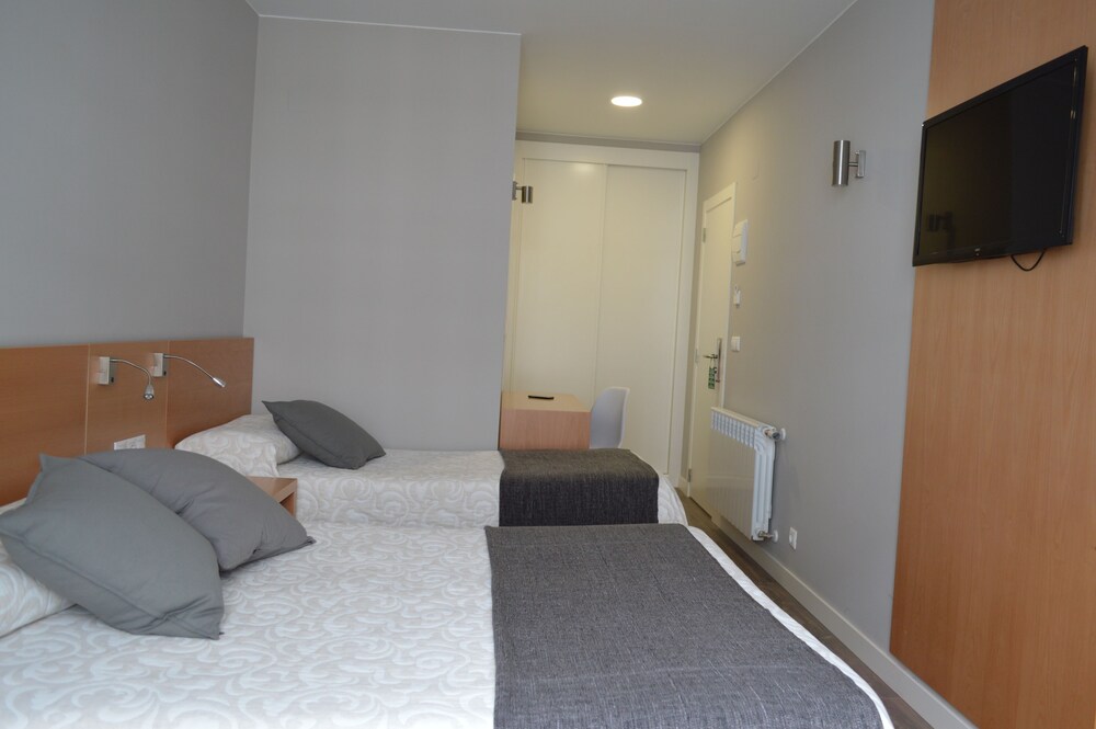 Hostal Alda Alborán Rooms