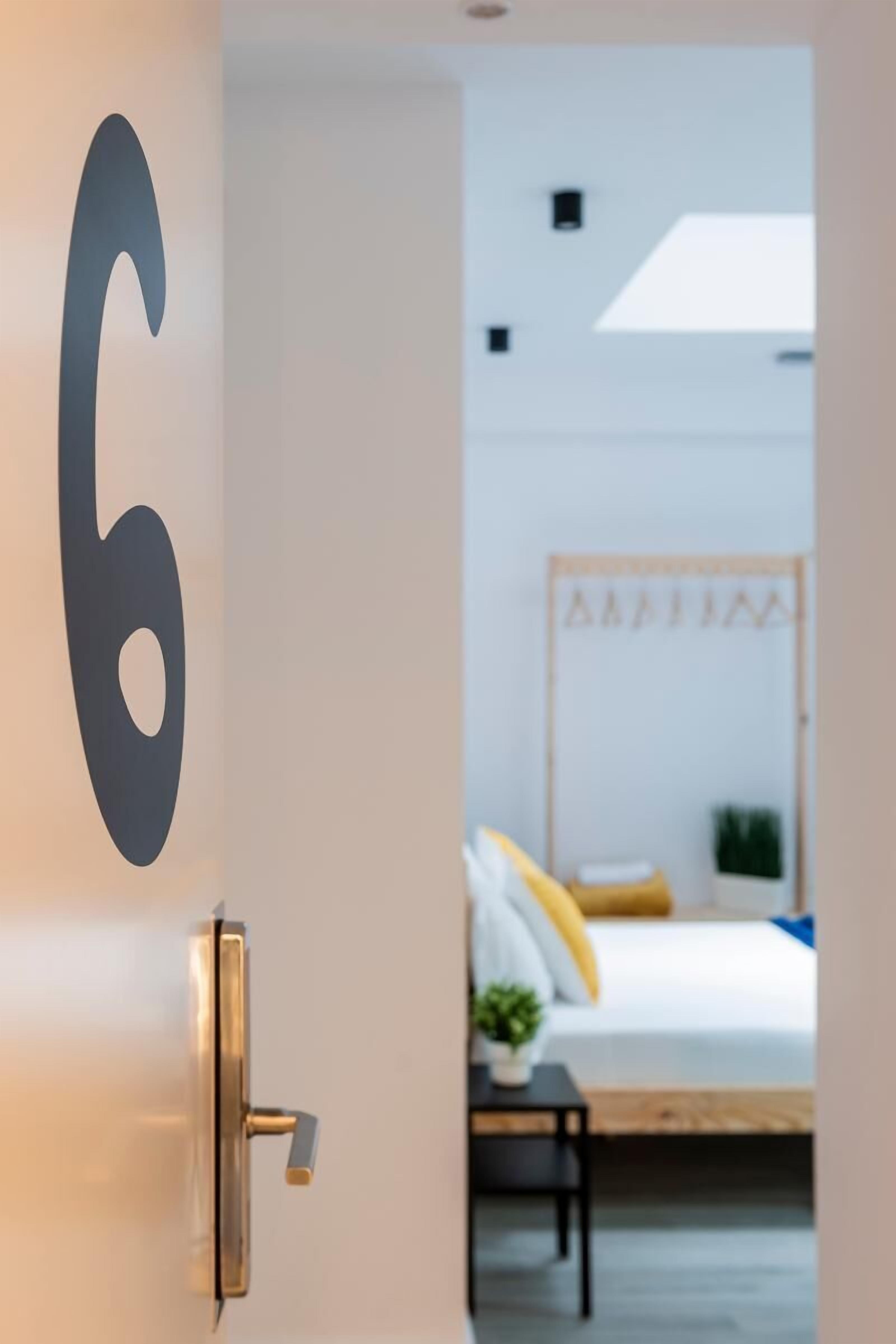 Bilbao Rooms & Kitchen Zorroza
