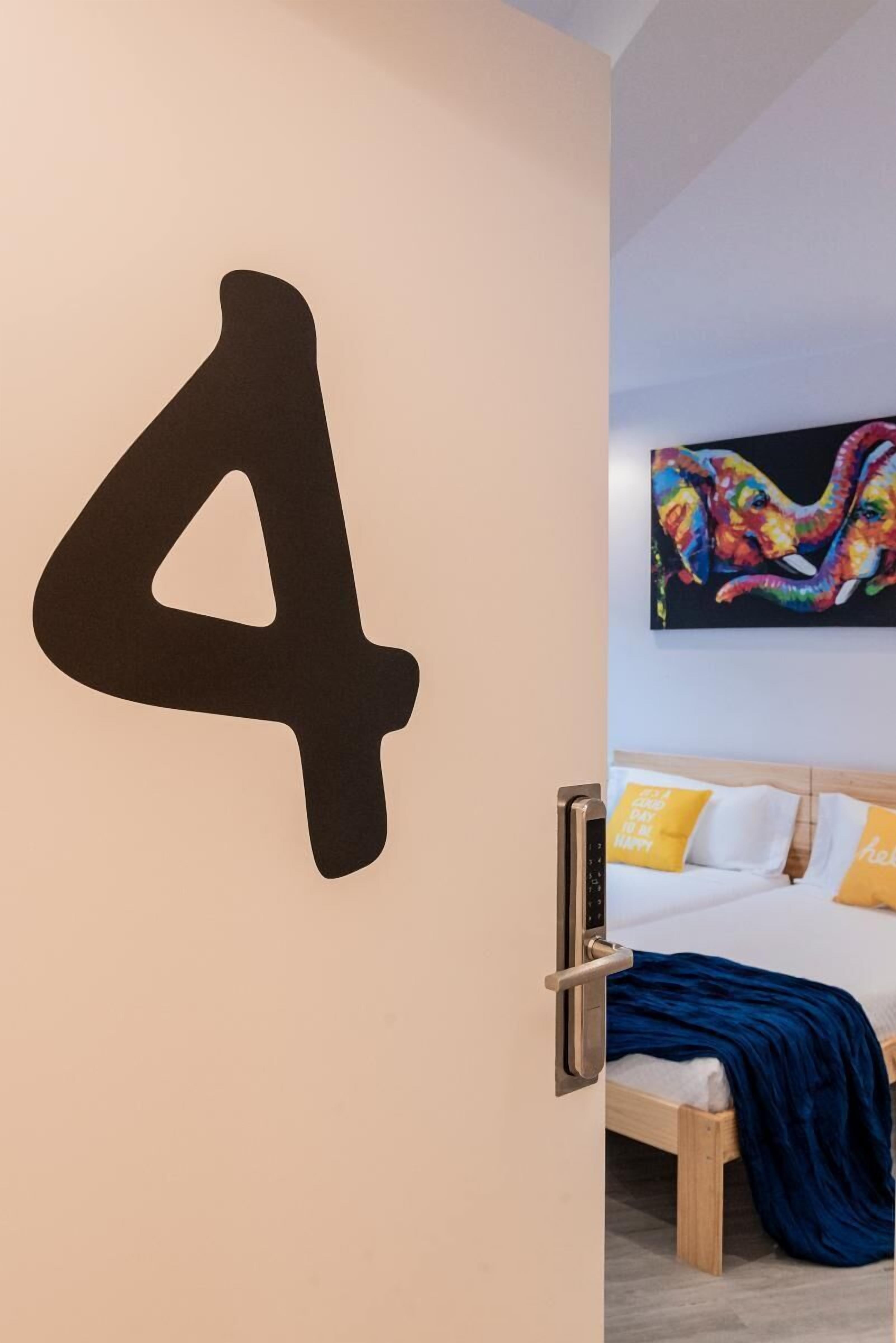 Bilbao Rooms & Kitchen Zorroza