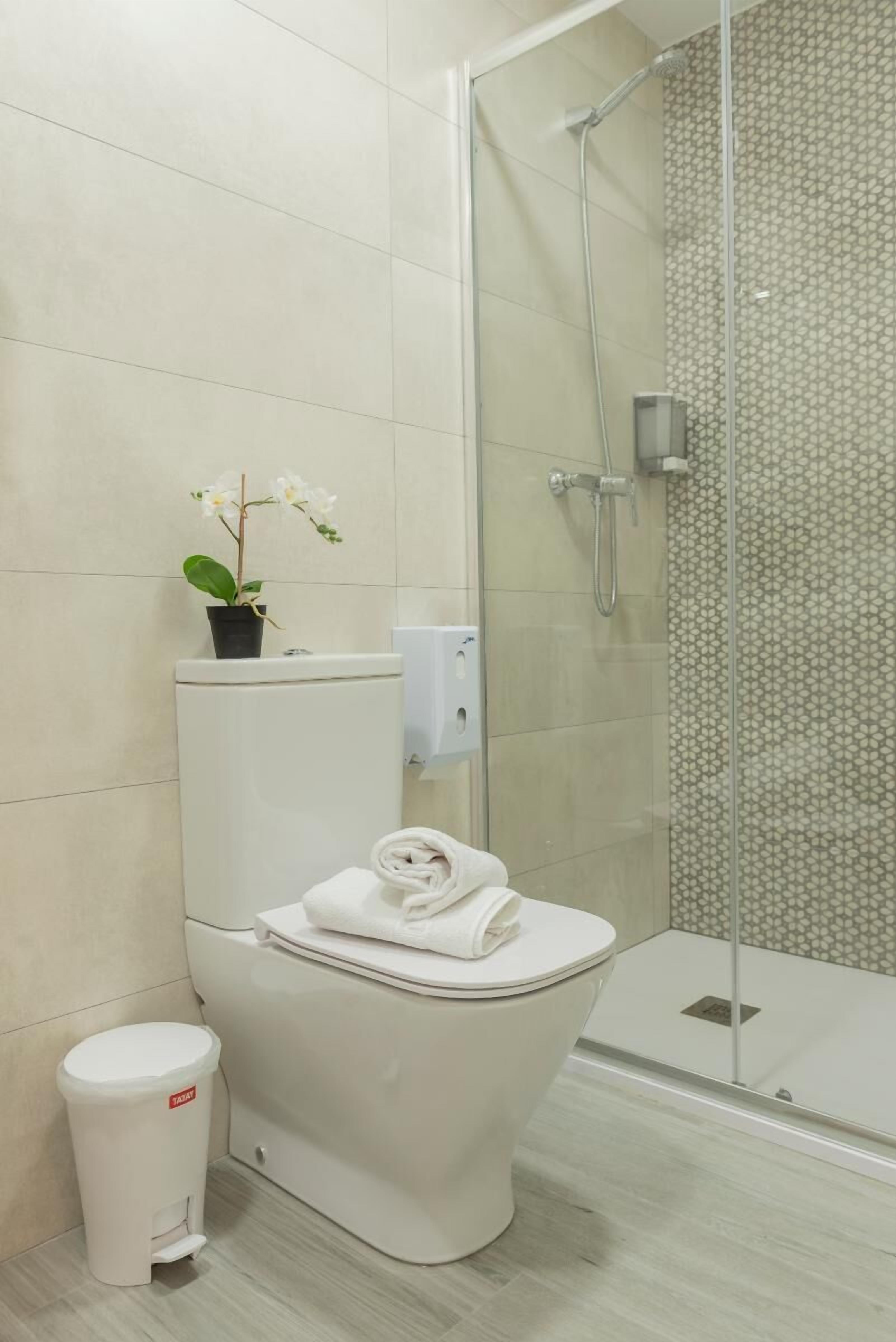Bilbao Rooms & Kitchen Zorroza