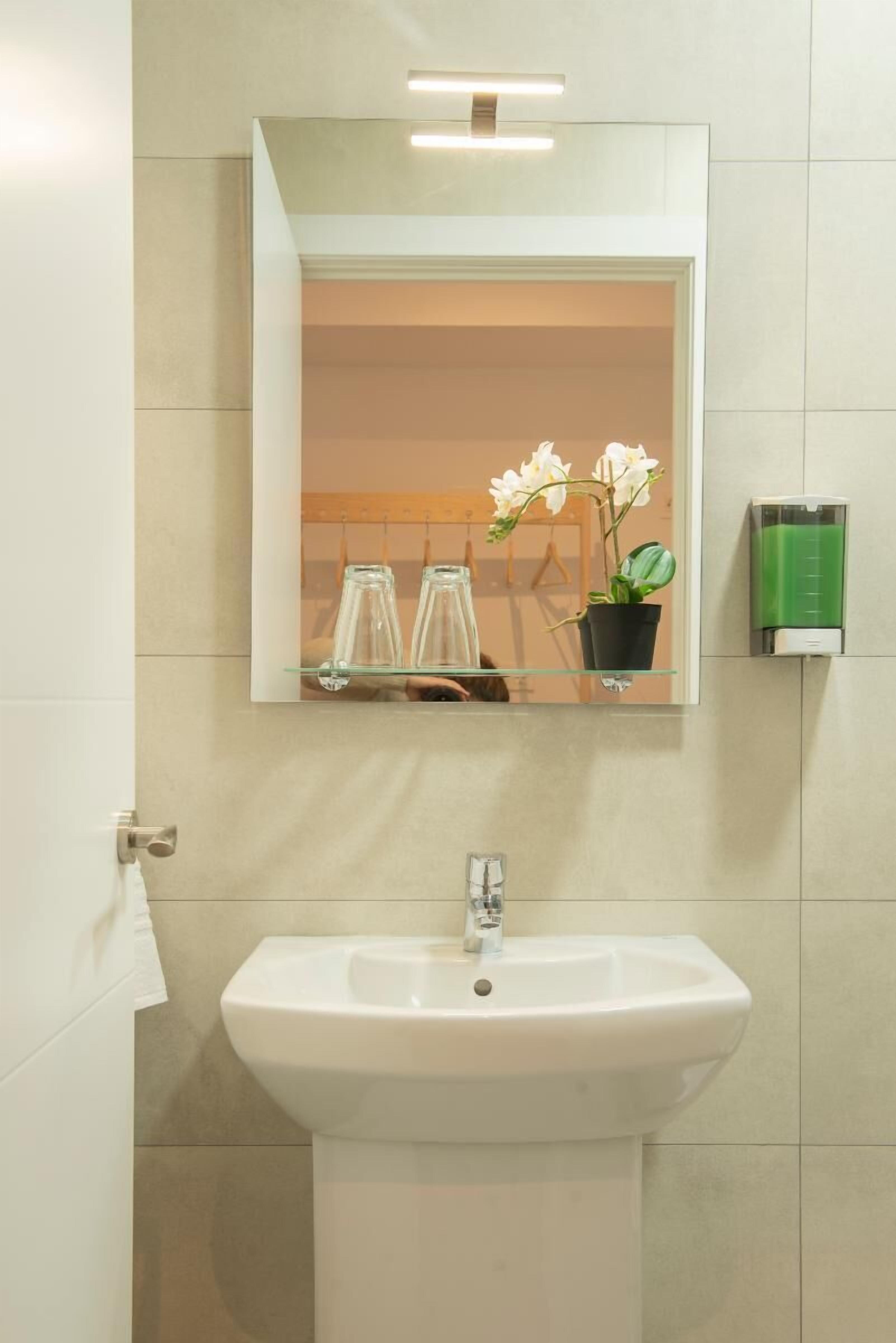 Bilbao Rooms & Kitchen Zorroza