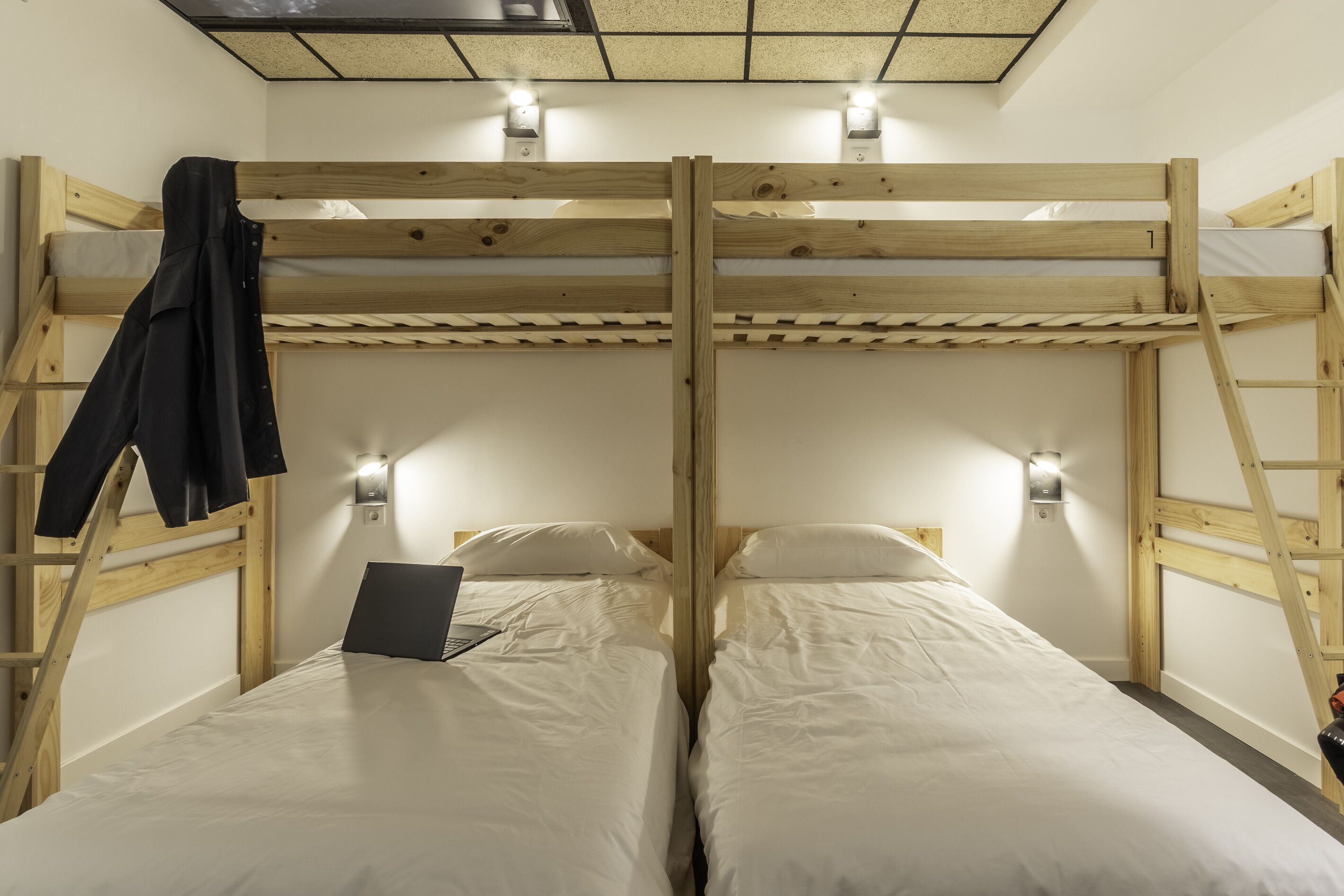 Ekoos Hostel