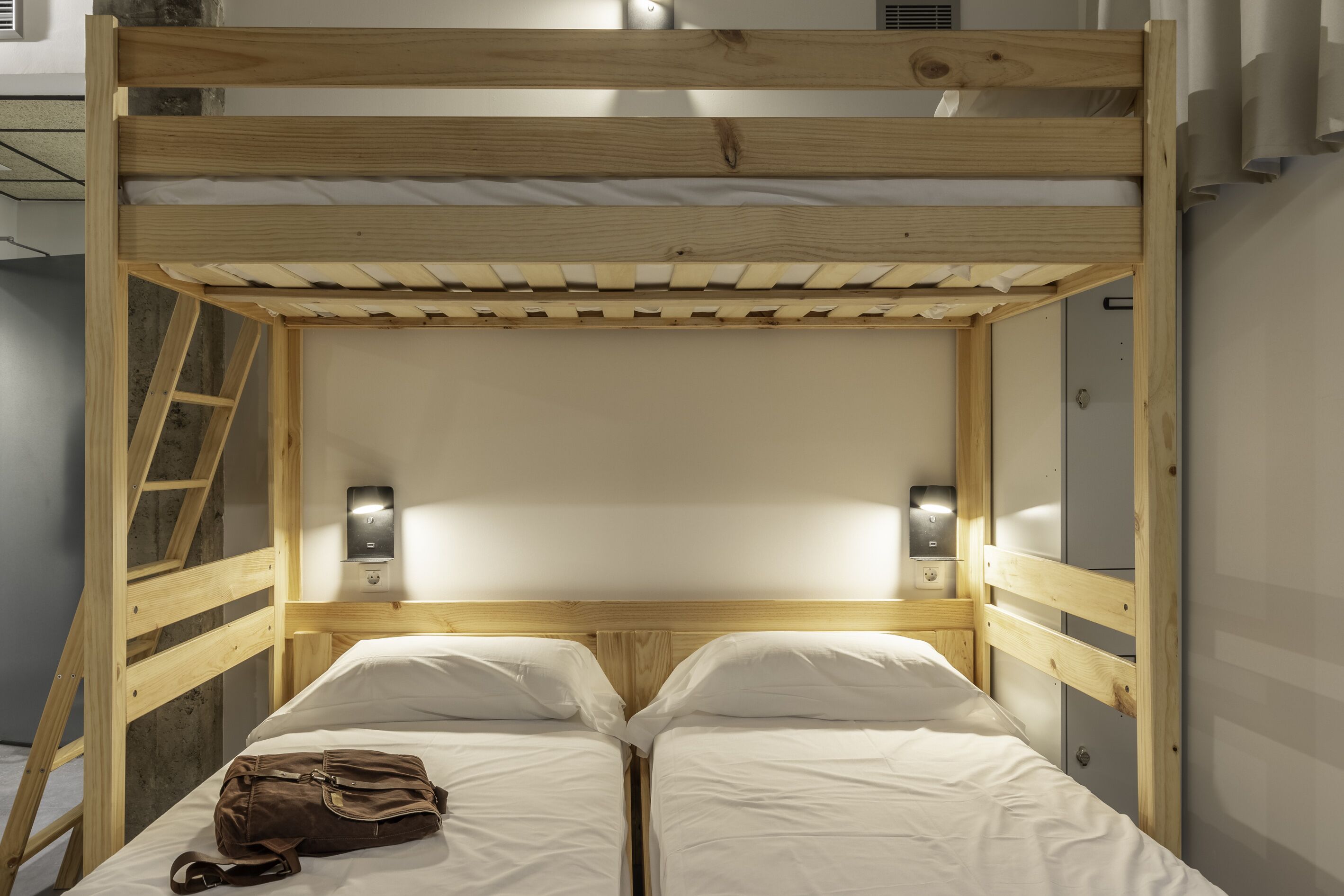 Ekoos Hostel