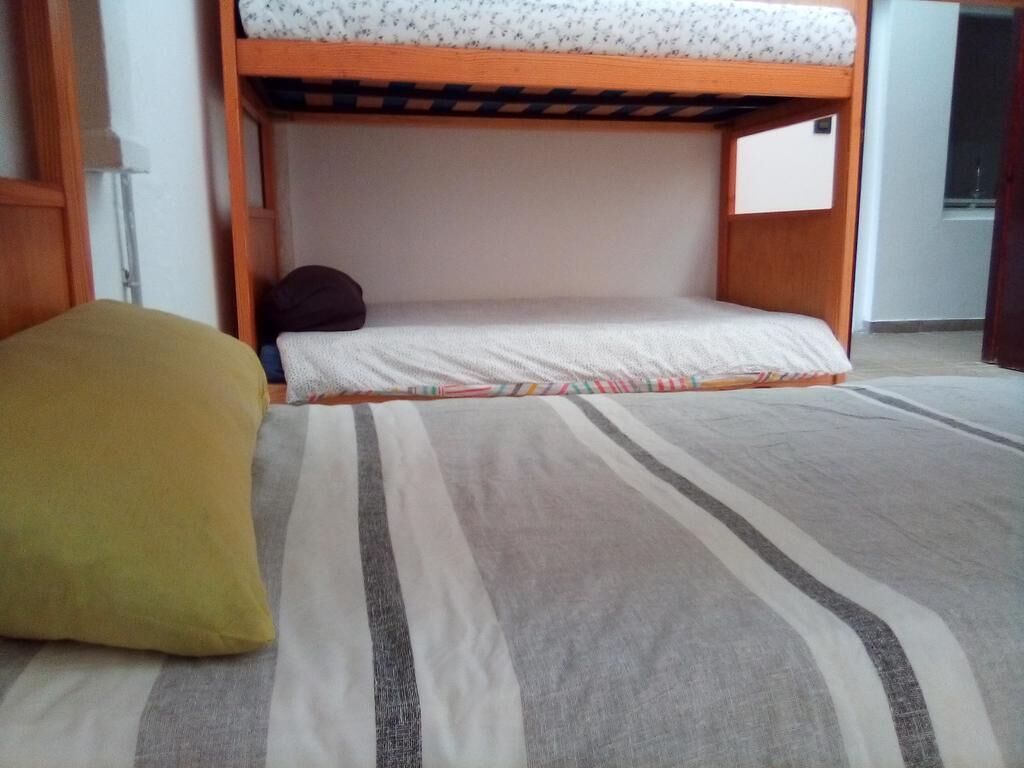 Escuela de Surf y Hostel Baldaio