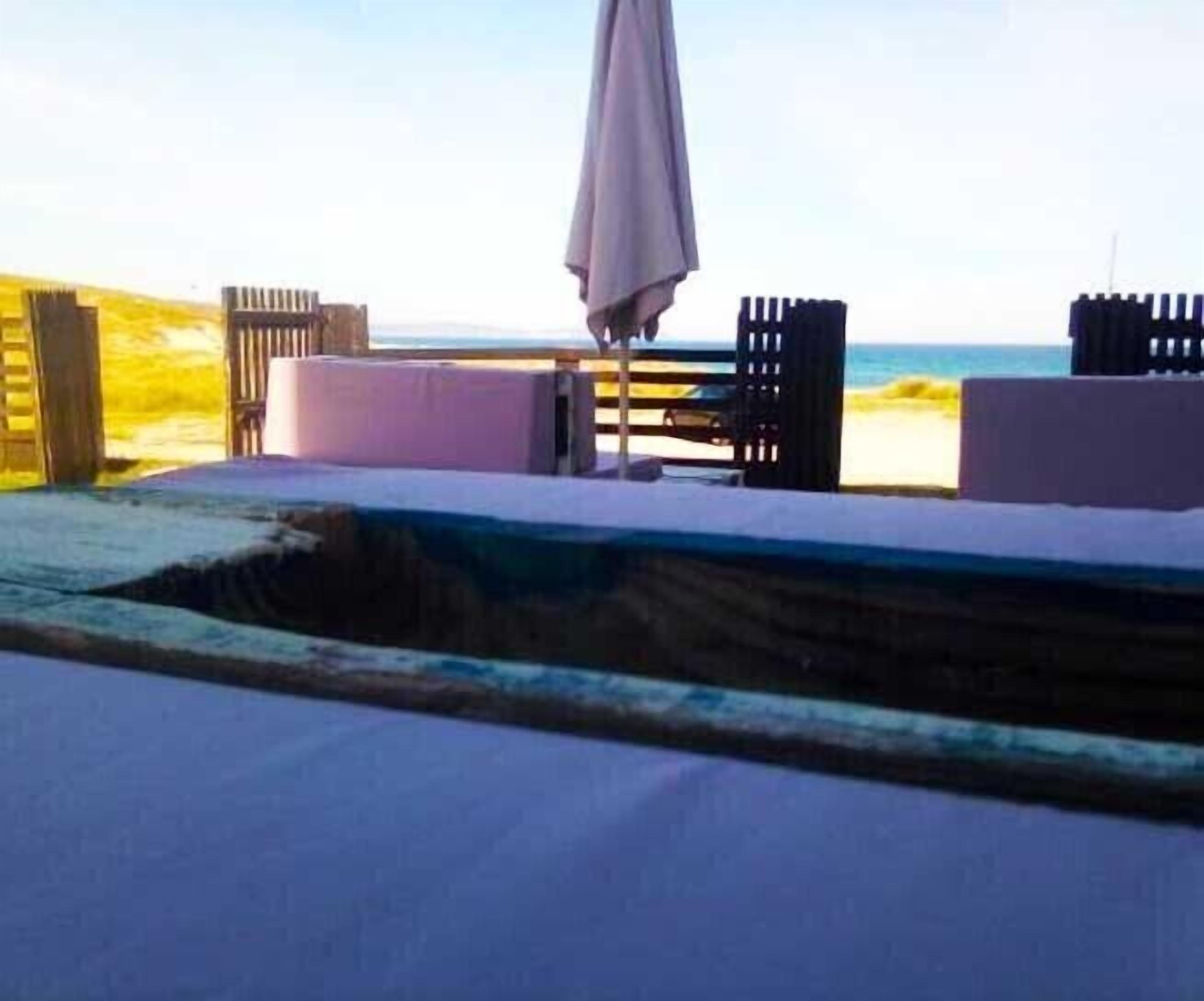 Escuela de Surf y Hostel Baldaio