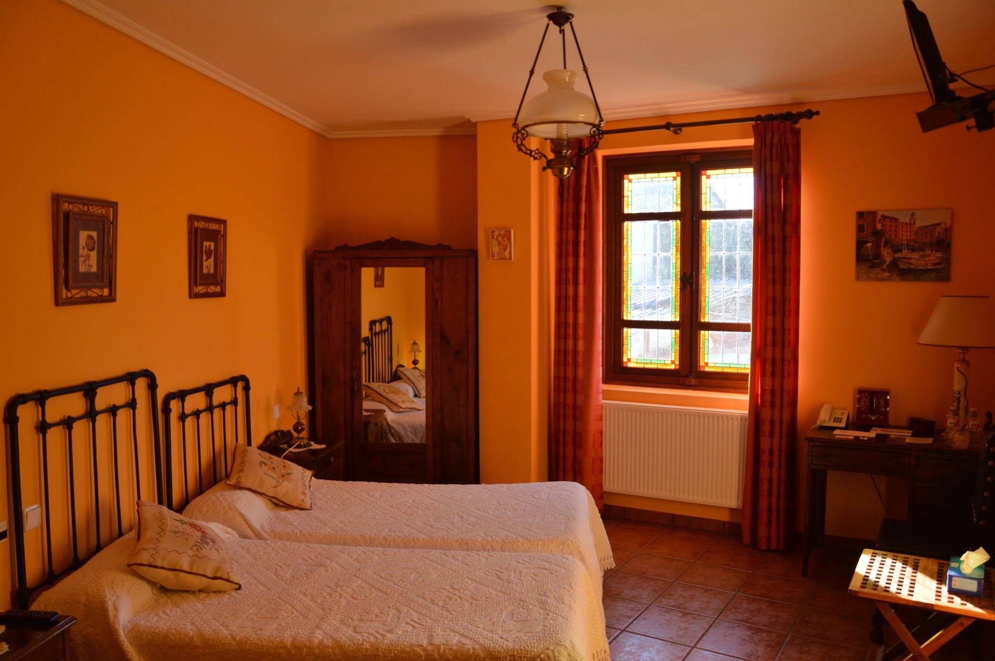 Hotel Rural Mar de Queo 2