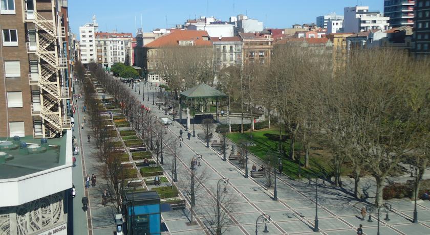 B&B HOTEL Gijón Centro Begoña