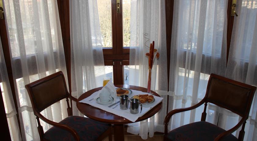 B&B HOTEL Gijón Centro Begoña