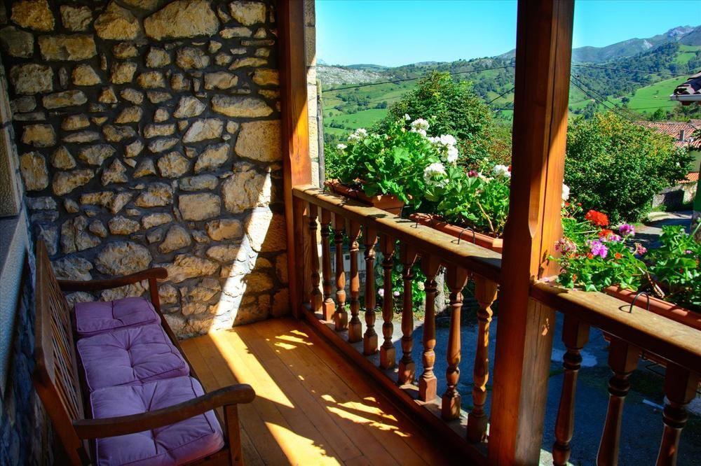 Hotel Rural El Rexacu