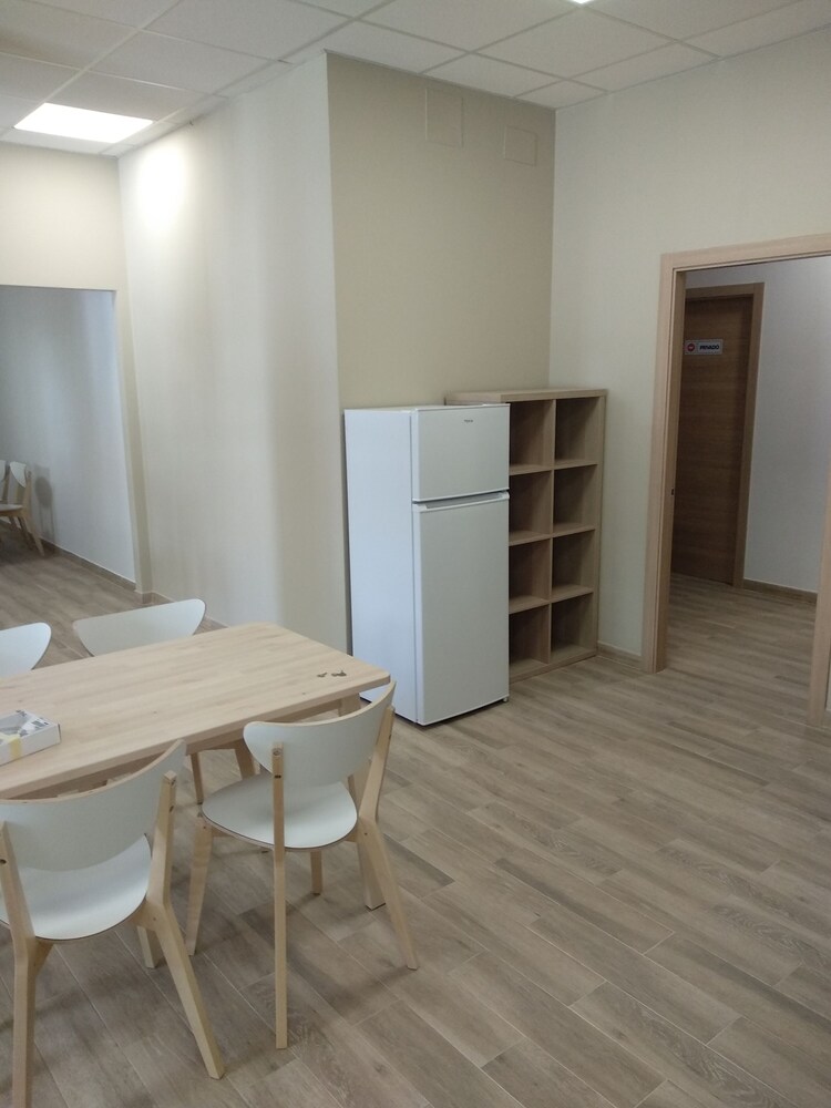 Albergue & Rooms Murgadan