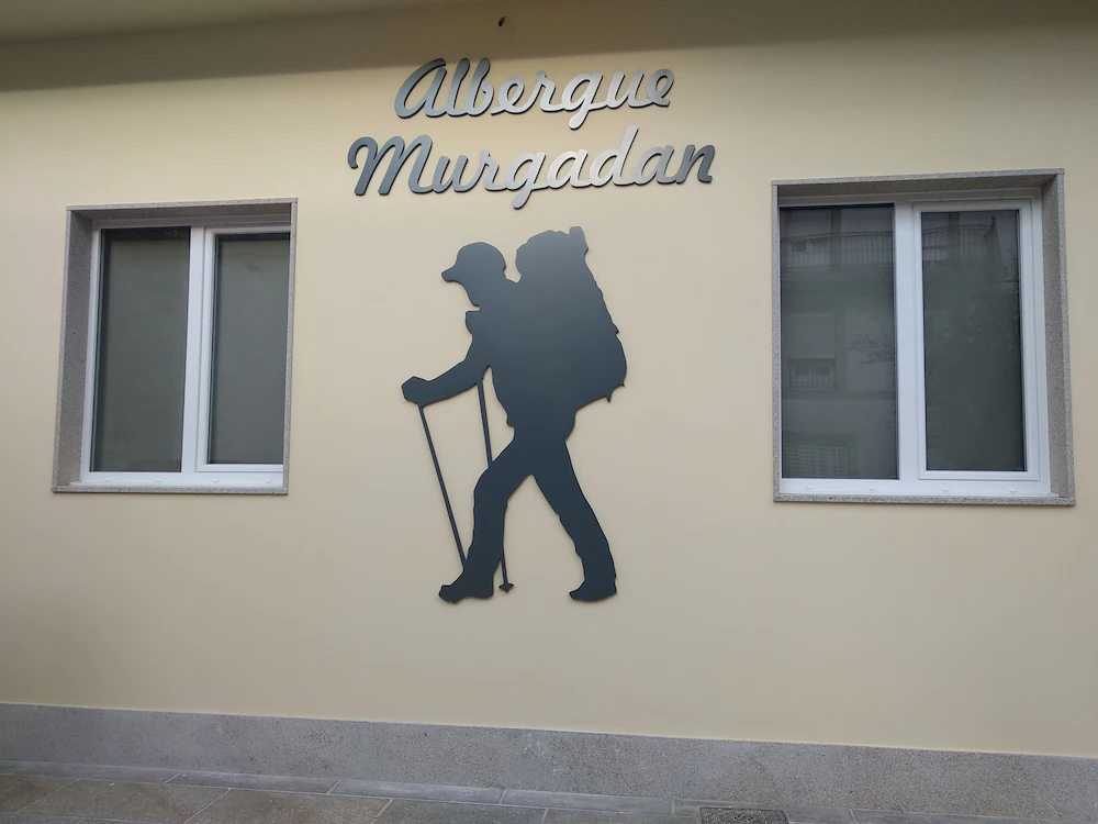 Albergue & Rooms Murgadan