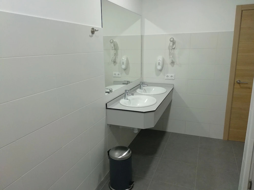 Albergue & Rooms Murgadan