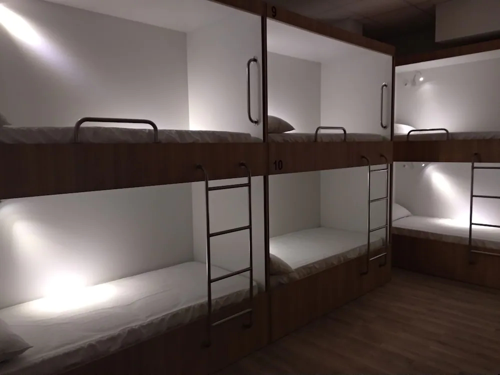 Albergue & Rooms Murgadan