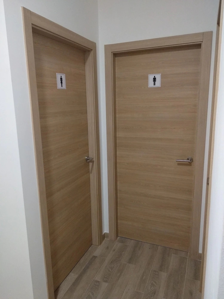 Albergue & Rooms Murgadan