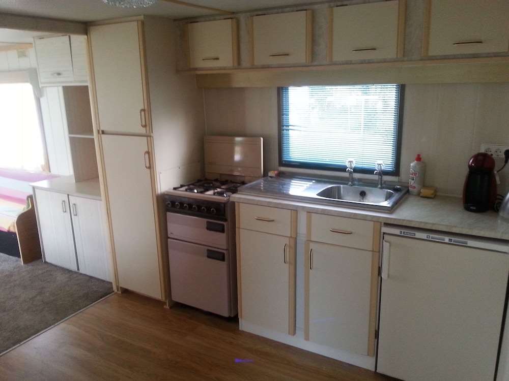 Koa Escuela de Surf & Surfcamp - Mobil Home en Camping