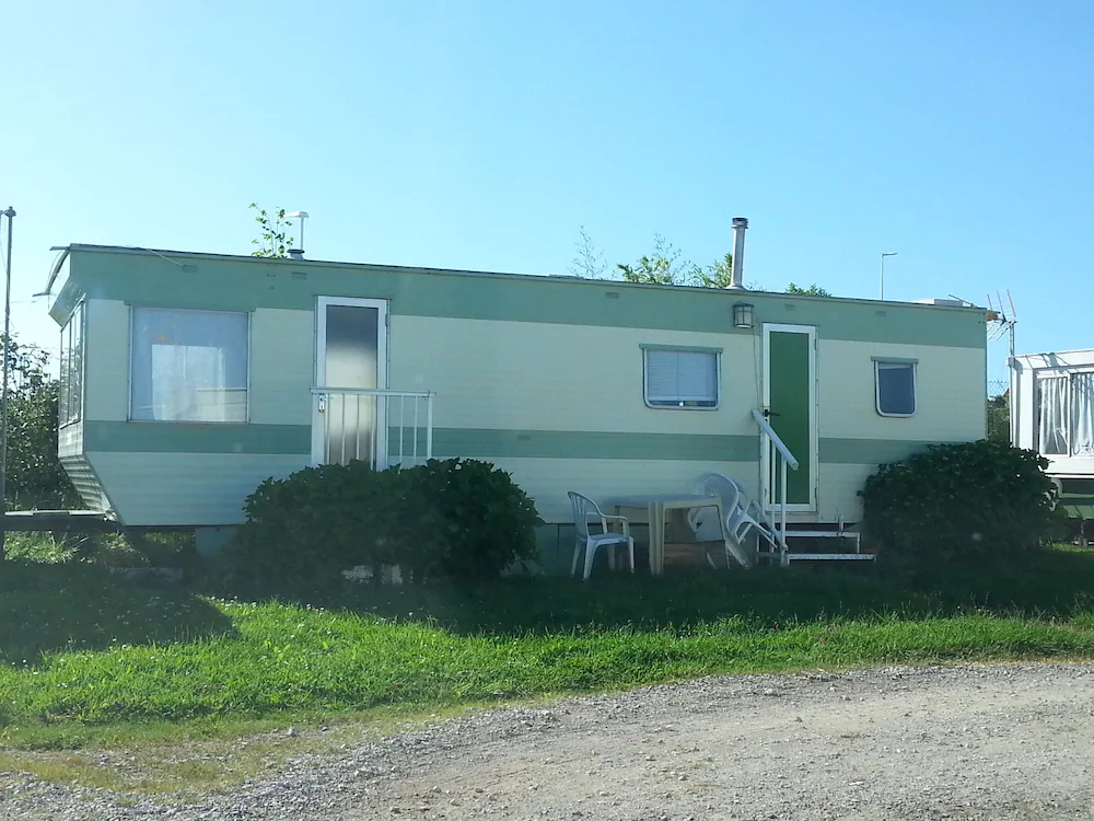 Koa Escuela de Surf & Surfcamp - Mobil Home en Camping