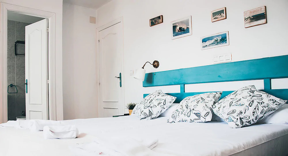 Latas Surf Lodge