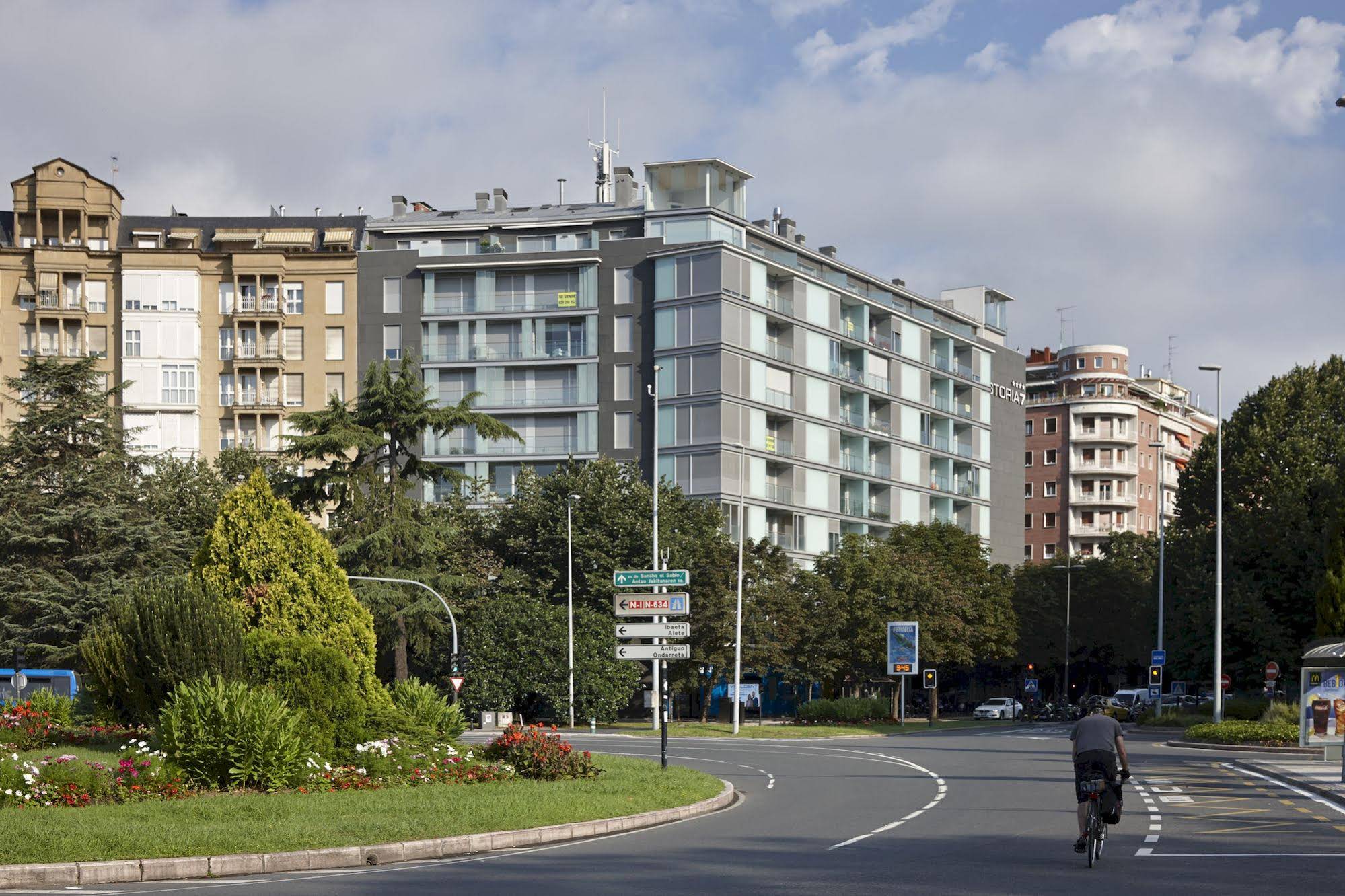 Amara Astoria-Luxury Apartments