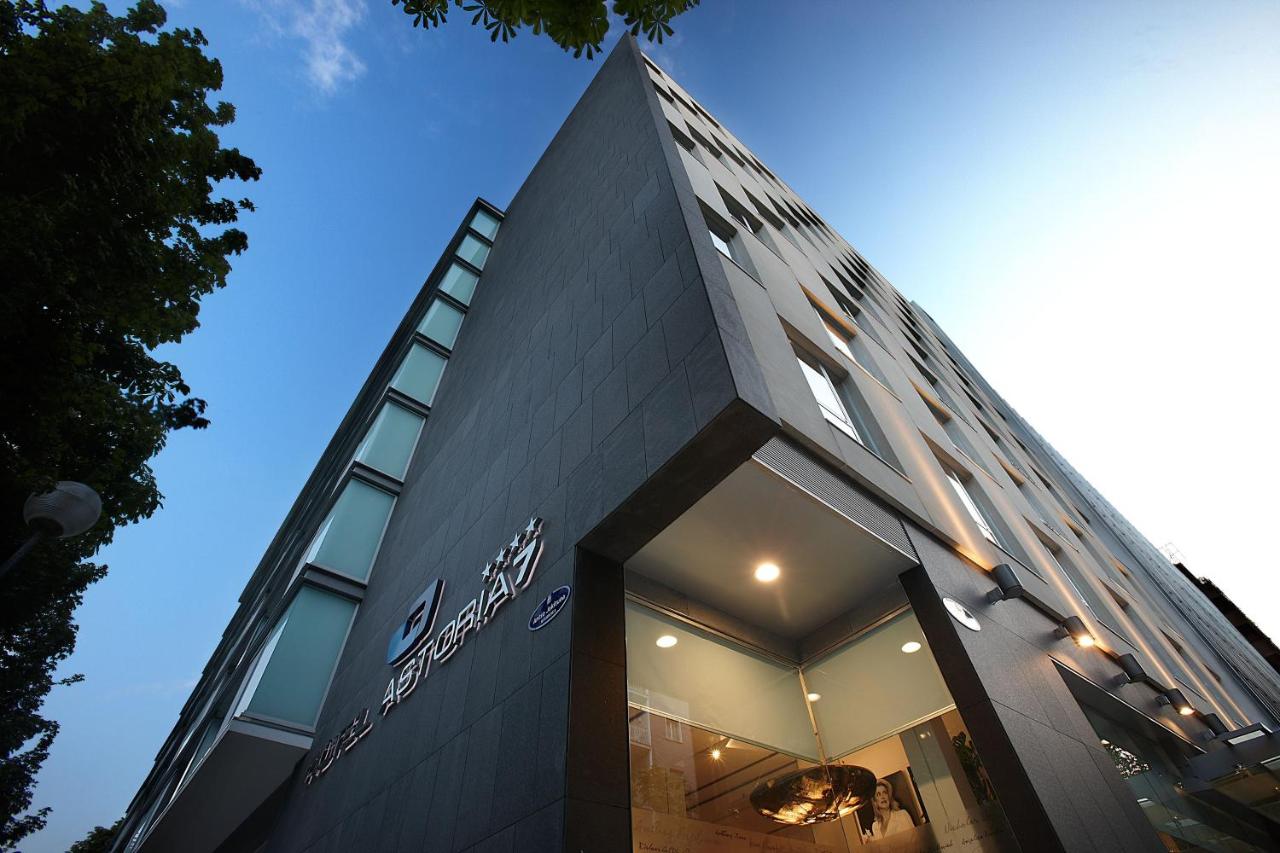 Hotel Zinema7