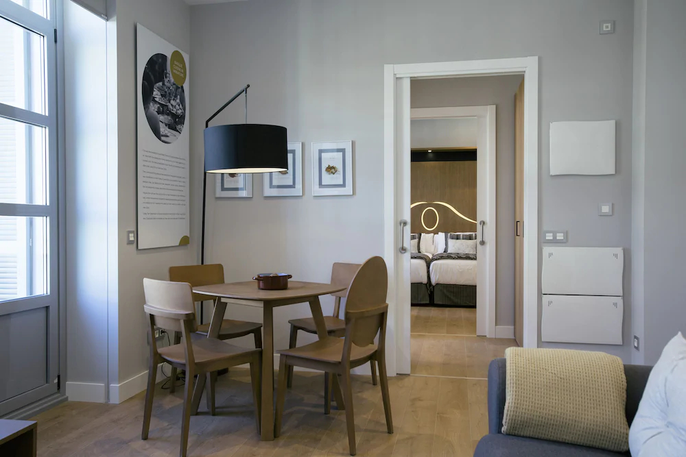 LEGAZPI DOCE Rooms & Suites