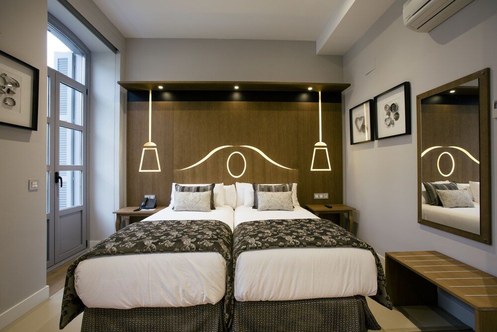 LEGAZPI DOCE Rooms & Suites